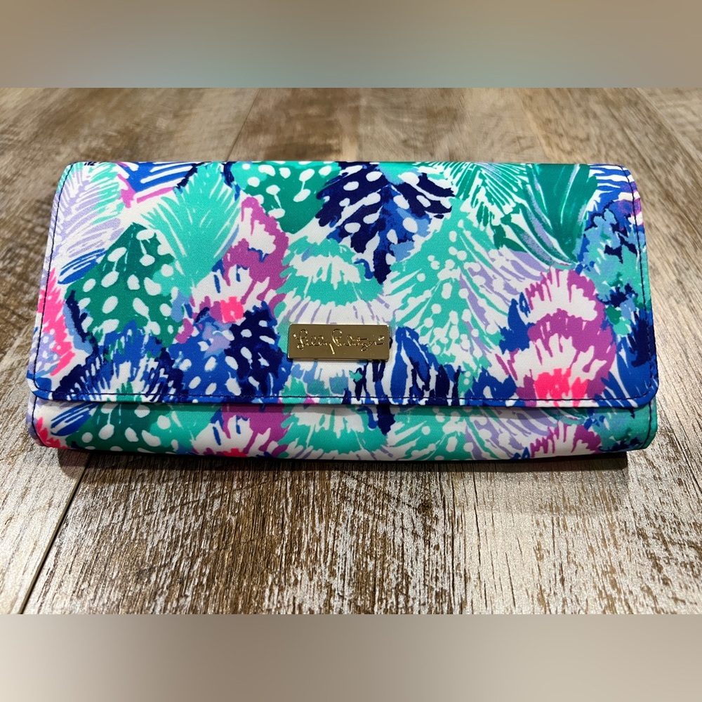 Lilly Pulitzer Floral Print Wallet in Teal, Blue, Pink, Purple